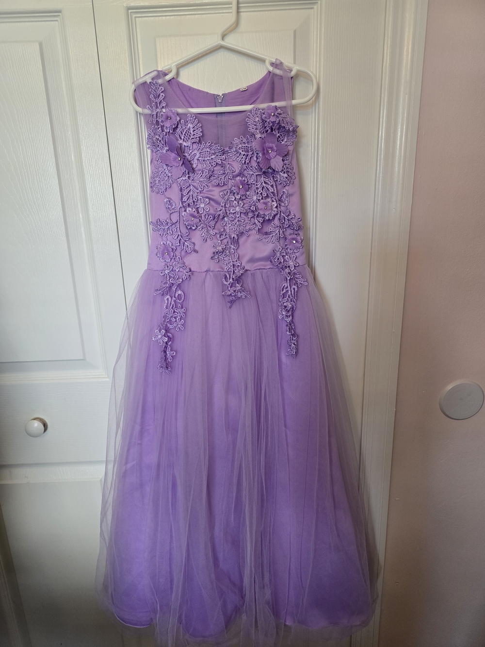 Lace Appliqué Lilac Tulle Flower Girl Dress - Picture 3 of 4